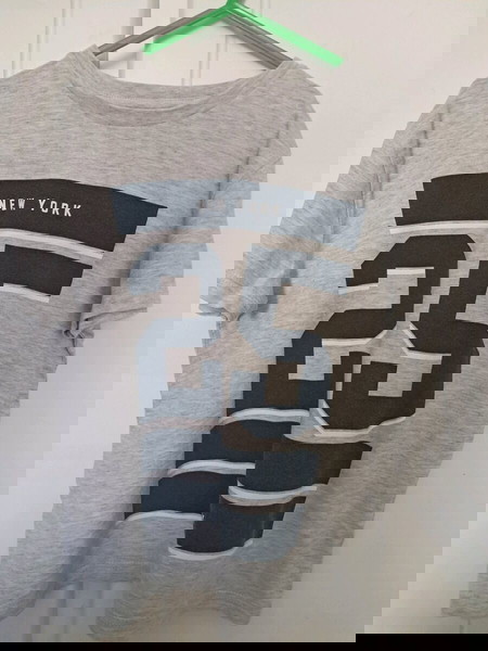 Zara t shirt για αγόρι 7-8 ετών σε πολύ καλή κατάσταση