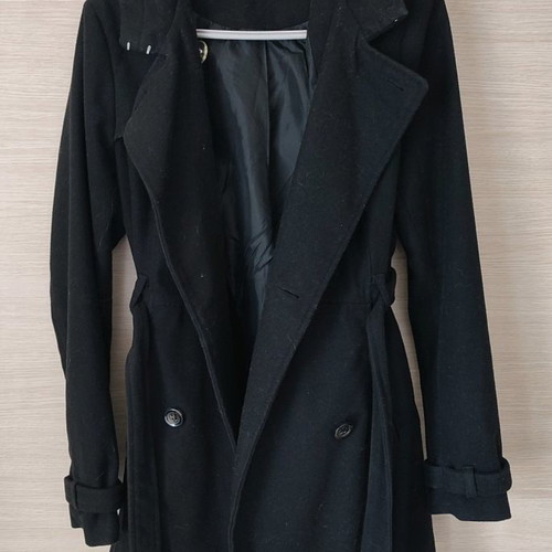 H&M coat used, size L, black