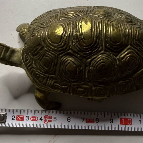 Brass turtle jewelry box like new, decorative item