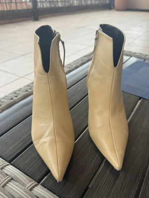 Zara beige ankle boots used, size 36, spring style