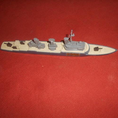 Matchbox Sea Kings Frigate K-301 Lesney 1976 F 101 military ship