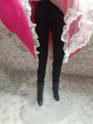 Barbie doll like new