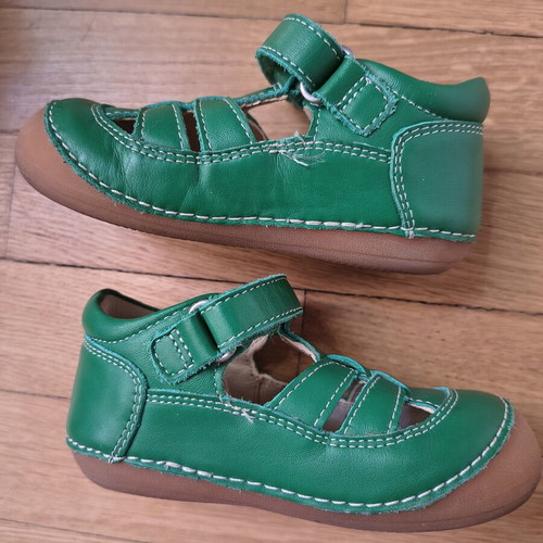 Kickers baby shoes size 22, leather, non-slip sole