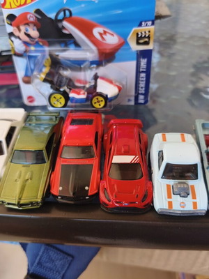 Αυτοκίνητα Hot Wheels πακέτο 6 με Super Mario Kart σαν καινούργιο