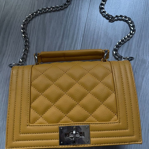 Bag yellow new, beautiful