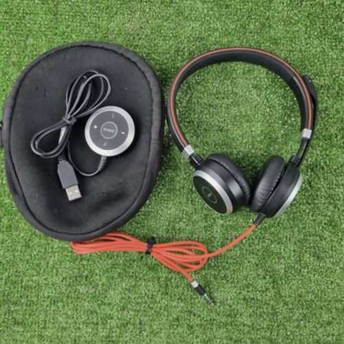 Jabra Evolve 40 like new, set of 2 with pocket