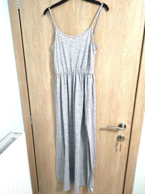 Γυναικείο γκρι φόρεμα μεταχειρισμένο, μέγεθος S