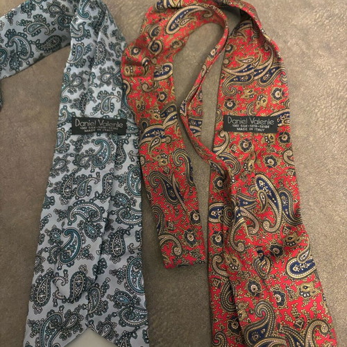 Set of 2 Daniel Valente silk ties new, 100% silk, made in Italy