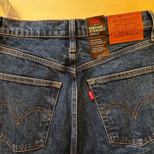 Levi jeans new original women's Ribcage Straight denim size 28