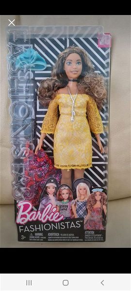  koukla Barbie Fashionistas