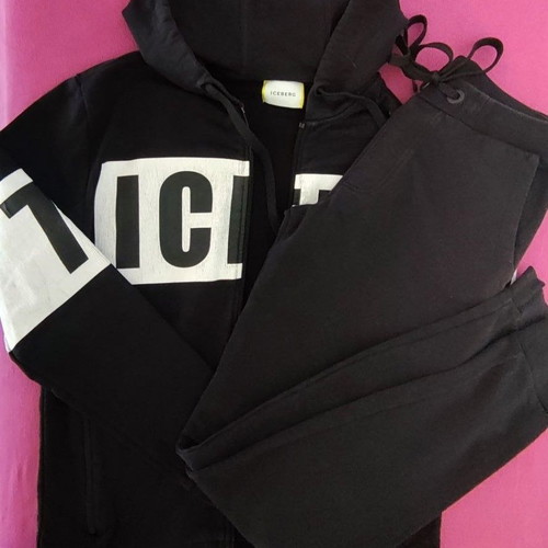 Iceberg kids sports suit size S like new, black