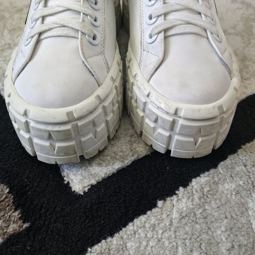 Prada sports shoes used, size 36, white