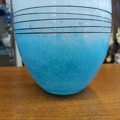 Glass vase Blue and white wave like new