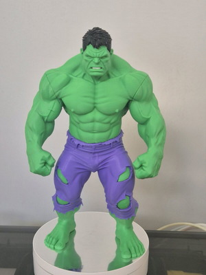 Hulk collectible figure like new, 25 cm tall
