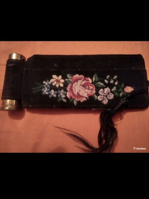 Retro handbag mirror used with lipstick case