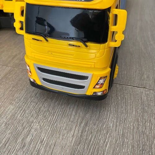 Toy truck and excavator used with sounds