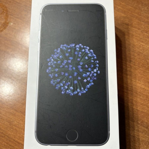 iPhone 6 32 GB Space Grey used, broken screen and faulty button