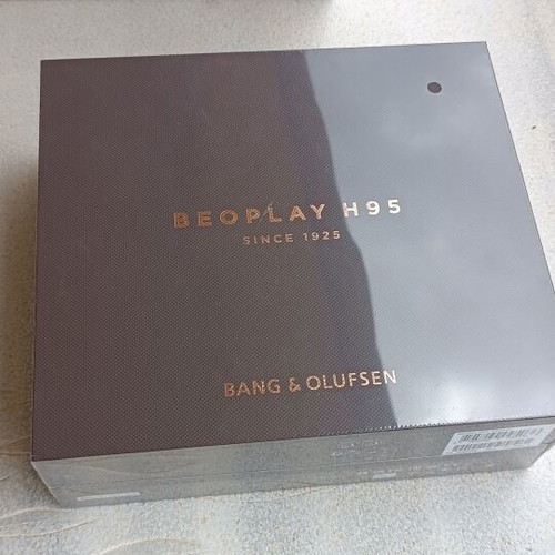 Beoplay H95 Bang & Olufsen headphones new, wireless, noise reduction, chestnut