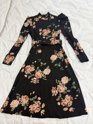 Black dress with floral pattern size S like new