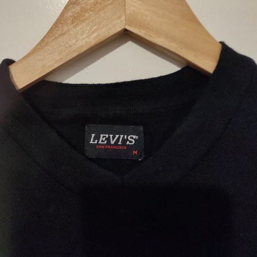Clothes medium, 2 sweatshirts and 1 light pullover