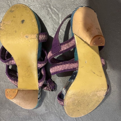 Sandals size 39 like new, multicolor suede with wooden heel