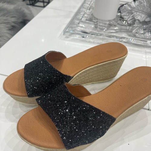 Women's platform slippers used with rhinestones, size 39, black