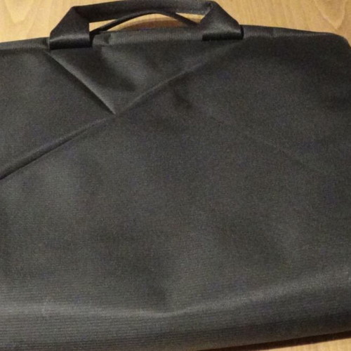 Τσάντα για laptop 15.6" Rivacase σαν καινούργιο, μαύρη