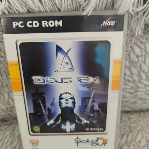 PC Games Bundle like new with Deus Ex, Battlefield 2142, The Heat of War