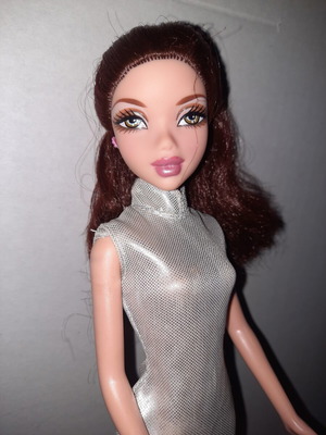 My Scene Chelsea Rockin' Awards doll used for restoration or parts