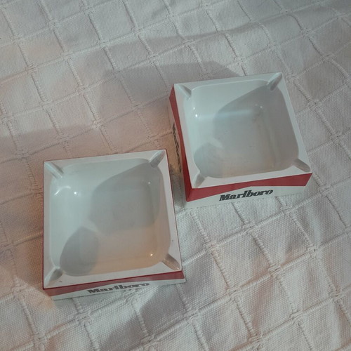 Marlboro ashtray set vintage, like new
