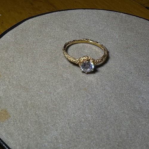 Monopetro ring like new, gold plated FO