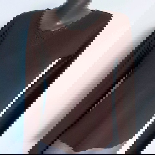 Πουλόβερ από μαλλί Bon'a Parte σαν καινούργιο, σοκολατί με χειροποίητες διακοσμήσεις