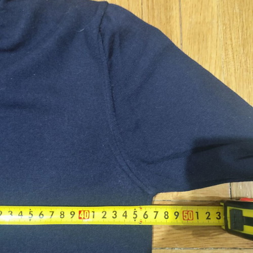 Bellwood men's blue V-neck merino wool sweater like new S/M