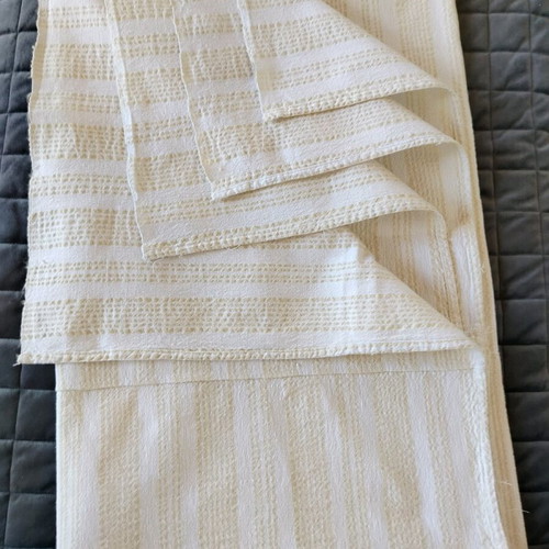 Woven throw like new on traditional loom, 1.87x1.52 m