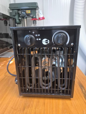 Equation industrial fan heater 2000W like new
