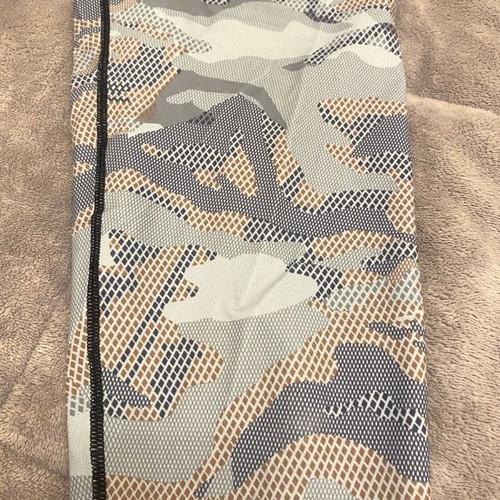 Body Action leggings with military pattern like new, size XS