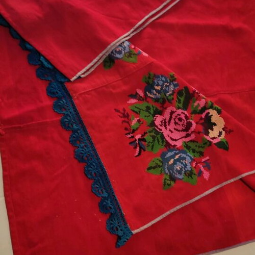 Woolen vintage throw with handmade embroidery like new