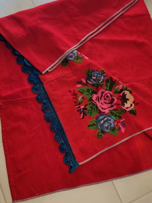 Woolen vintage throw with handmade embroidery like new