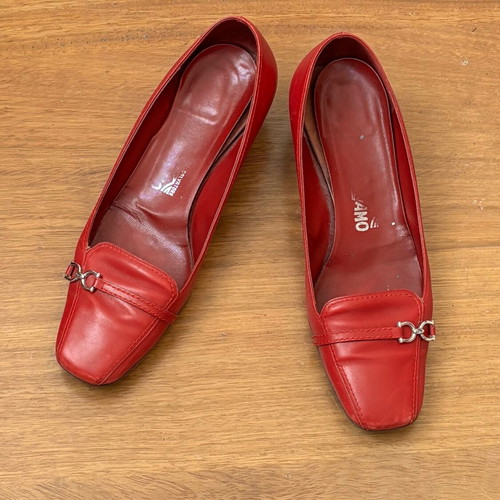 Salvatore Ferragamo leather red pumps used, size 39