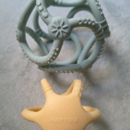 Nattou silicone teething balls like new