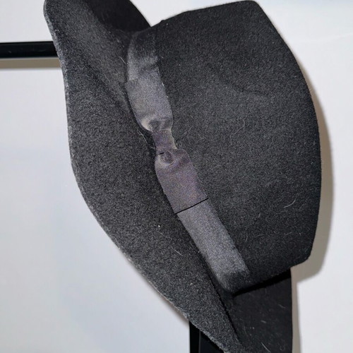 Zara suede hat black like new size M