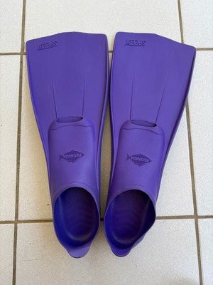 Speedy 3 swim fins 36-38 kids, like new