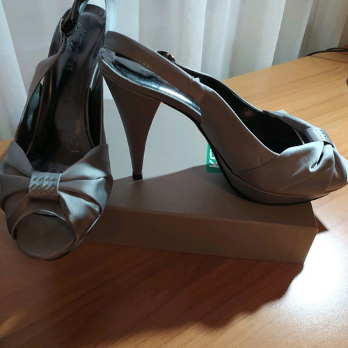 Keys evening sandals grey satin like new, 12cm heel with platform