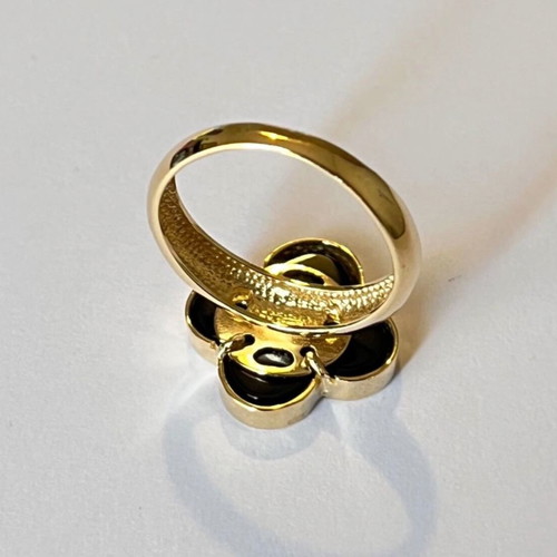 Van Cleef solid 14k yellow gold ring with onyx like new