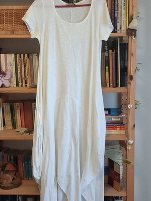Μακρύ βαμβακερό φόρεμα John P, oversized ασύμμετρο, άσπρο