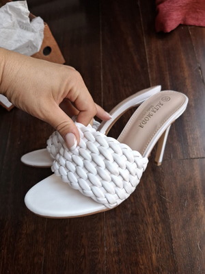 Mules white size 38 like new