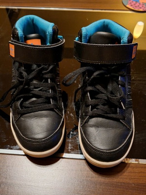 Adidas Originals παιδικά sneakers Νο35 σαν καινούργια, μαύρα με τιρκουάζ λεπτομέρειες