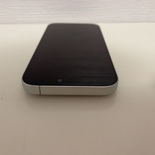 Apple iPhone 17 white 256GB with cracked screen