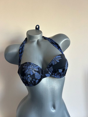 Sloggi bikini cup size S like new, black and blue