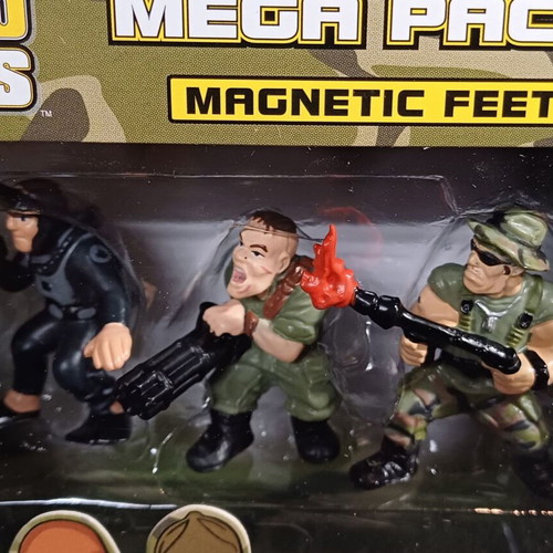 Commando Micro-Icon Mega Pack new with 4 figures and plastic diorama